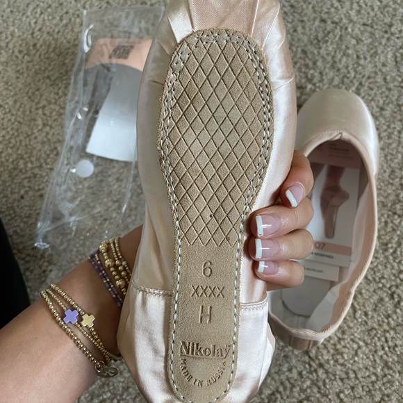 Brand new Nikolay/ grishko 3007 pointe shoes - Picture 4 of 6